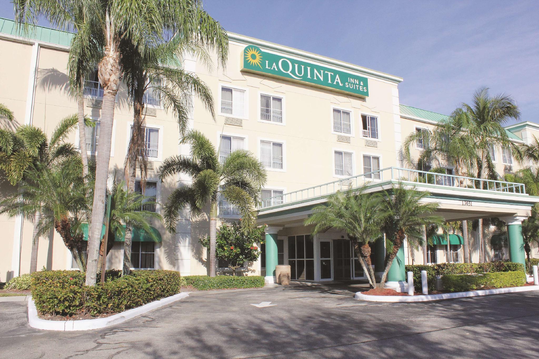 La Quinta Inn & Suites By Wyndham Sawgrass Sunrise Bagian luar foto